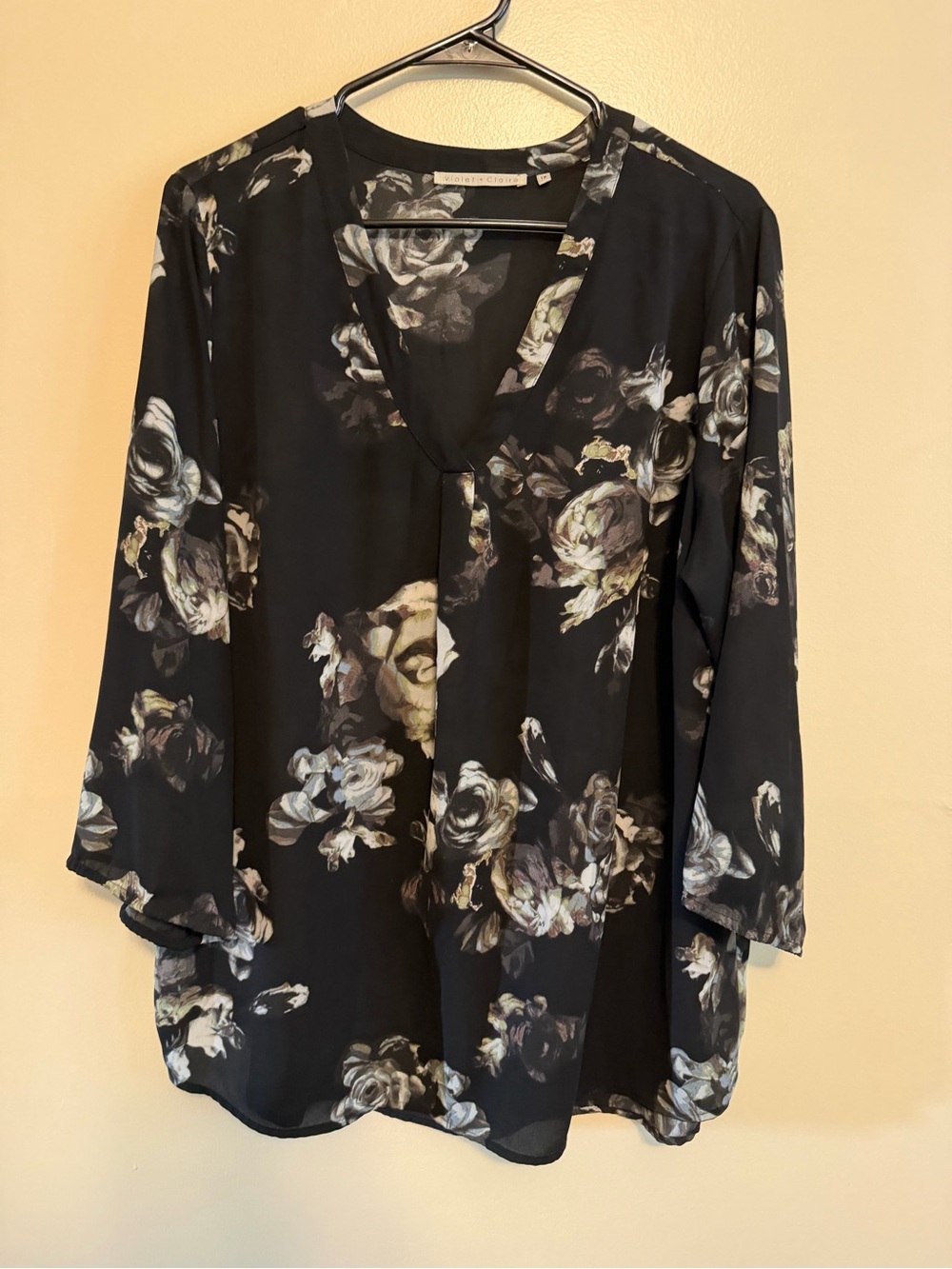 Violet & Claire Black Floral V-Neck Blouse with Cream Accents